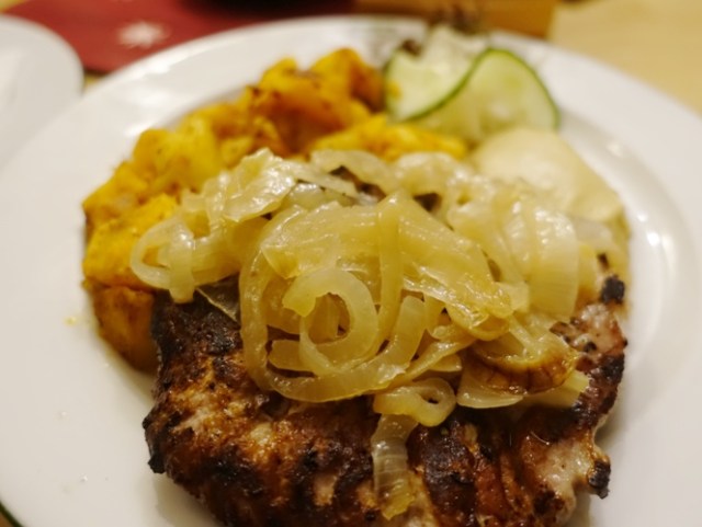 Thuringer Rostbratchen, pork steak, comfort food, Potatoes, Onions