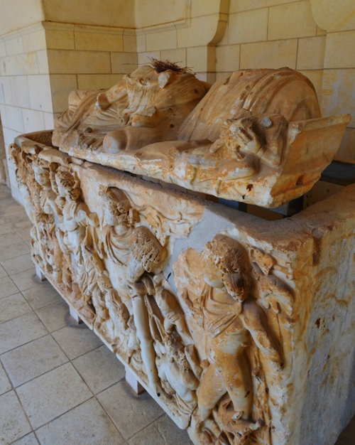 tomb, sarcophagus. birds nest, Rockefeller Museum