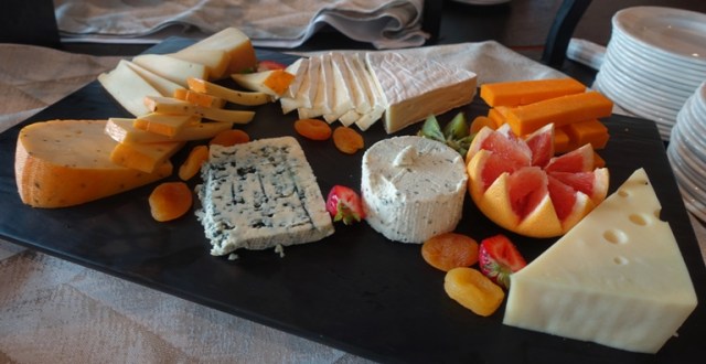 cheese buffet, kingbridge centre, toronto, king city, canada, cheese board