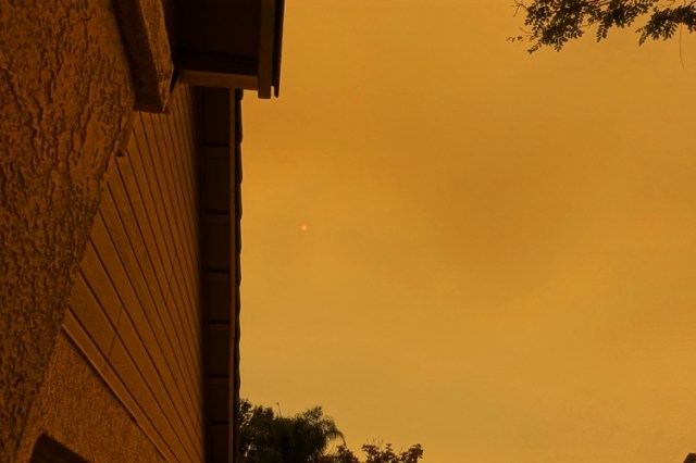red sky, smoke filled sky, mars like sky