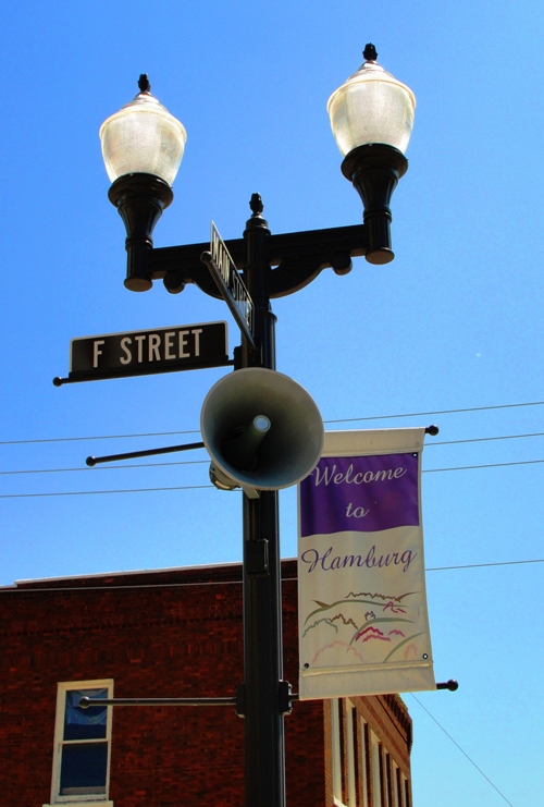 hamburg street light, main street, hamburg iowa