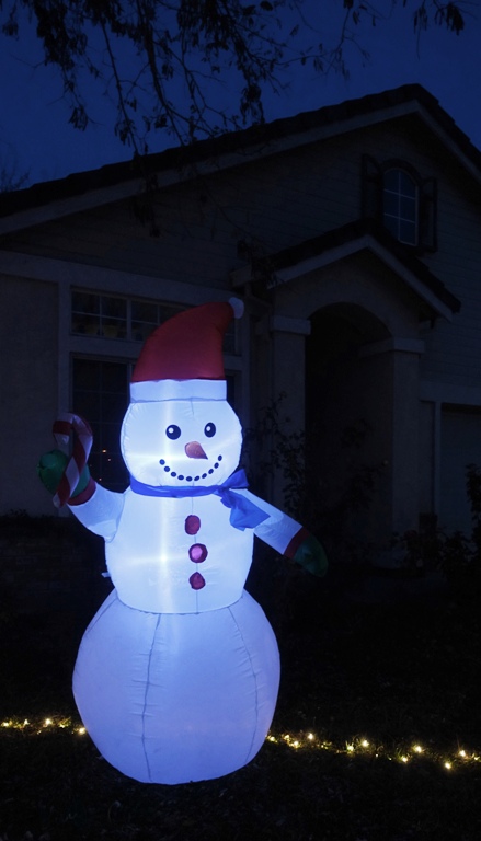 christmas dispay, decorations down, blow up decorations, snow man