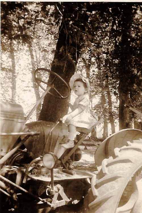 tractor, farm, little girl, iowa farm