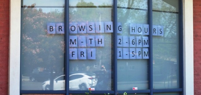 tracy, public library, browsing, covid restrictions