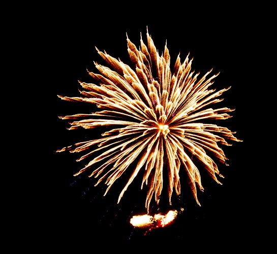 Tracy fireworks 2021, fireworks, no tripod