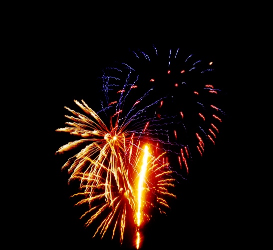 Tracy fireworks 2021, fireworks, no tripod