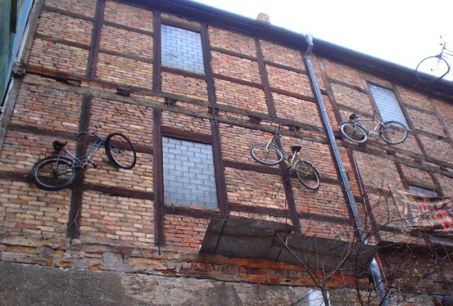 bike sculpture, jena, germany, bikes in sky