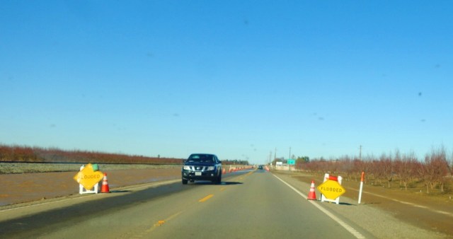 central valley, floods, flooding, water, storm, detour