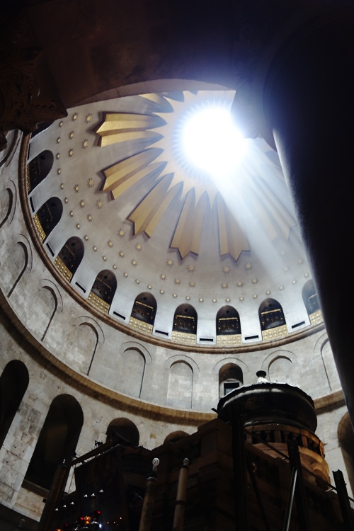 church of holy sepulchre, Jerusalem, altar stone, ladder, domes