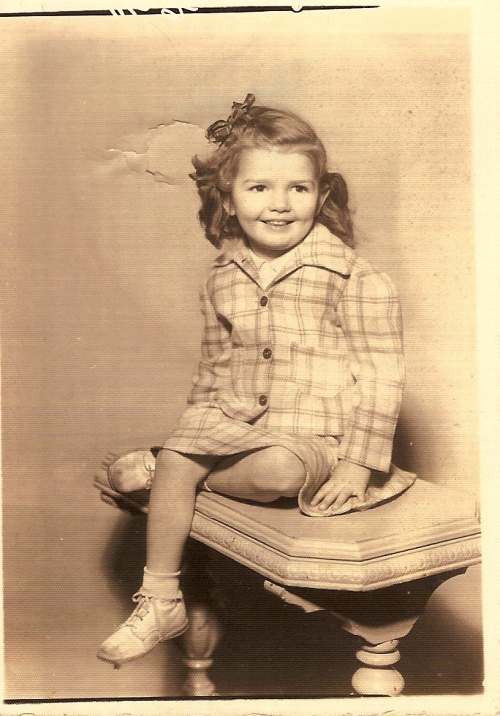 Mom, Mother's Day, Yellow Dress, table