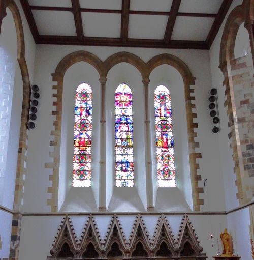 worksop priory, richard bernard, Nave, church building, Stained glass