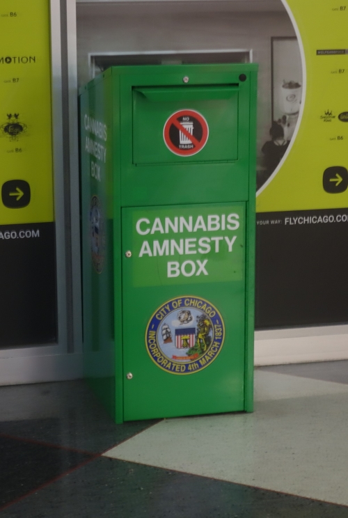 airport, SFO, United, Chicago, O'Hare, ORD, Walkway, Cannabis Amnesty Box, Dinosaur 